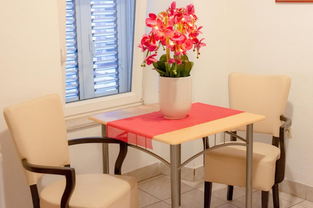 Damira Rooms Сплит Екстериор снимка